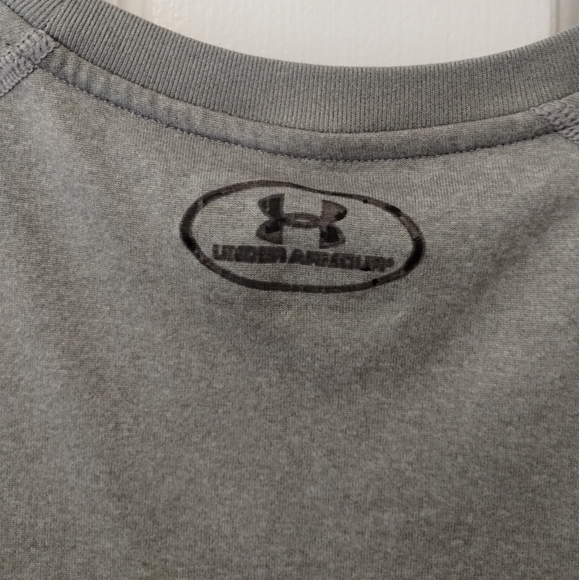 *5 for $20* Under Armour heatgear shirt - Picture 6 of 8